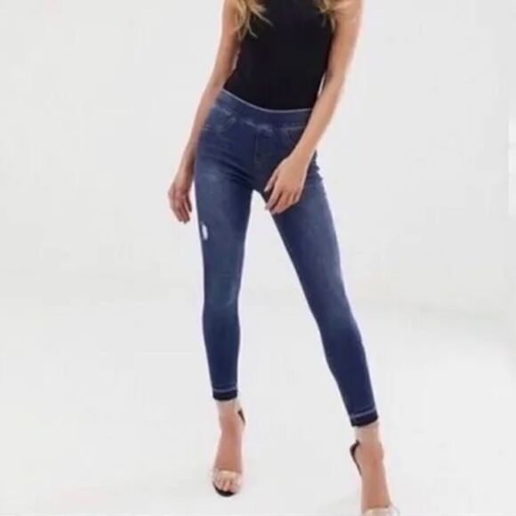NWT Spanx Raw Hem Pull On Stretch Jeans - Picture 2 of 11